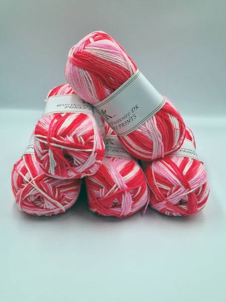 5 BALLS OF KNITCO GOOD OLD FASHION FUNKY PRINTS DK 100 GRAM BALLS (36)