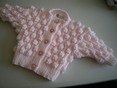 BEAUTIFUL HAND KNITTED BABY GIRLS PINK BOBBLE CARDIGAN 0-3 MONTHS