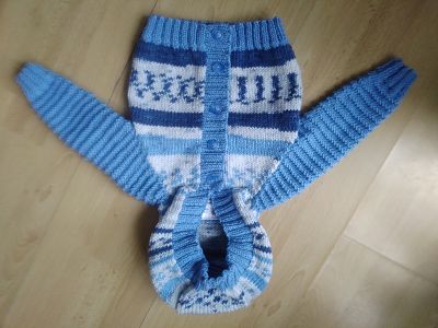 BABY BOYS HAND KNITTED HOODED CARDIGAN 0-3 MONTHS