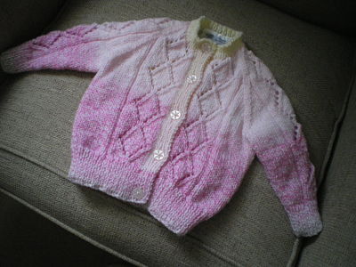 LOVELY BABY GIRLS HAND KNITTED MULTI COLOURED CARDIGAN 3-6 MONTHS