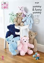 NEW OUT KING COLE YUMMY/FUNNY YUMMY TEDDY KNITTING PATTERN (9137)