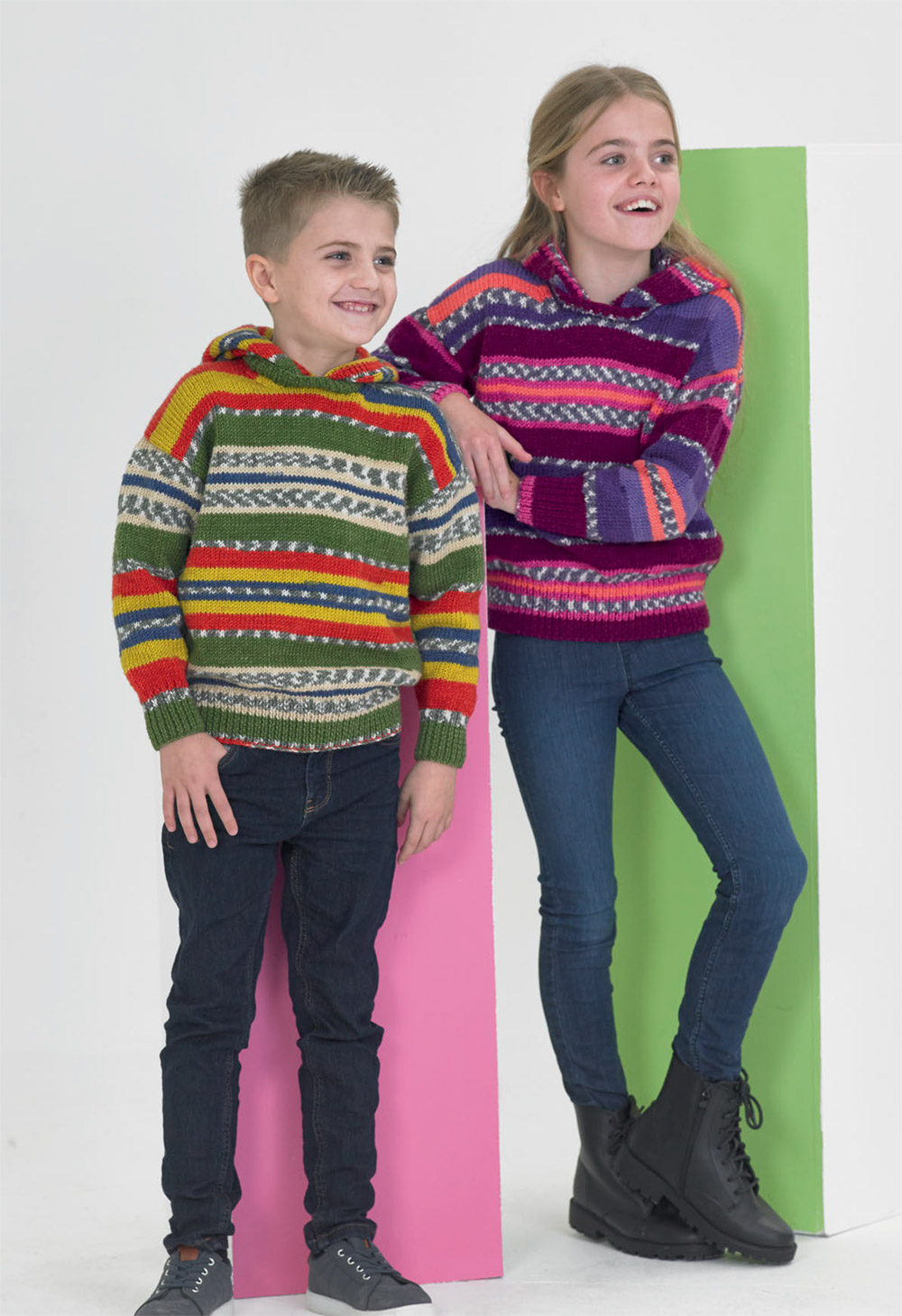 JAMES BRETT UNISEX HOODIE JUMPER DK KNITTING PATTERN (JB828)