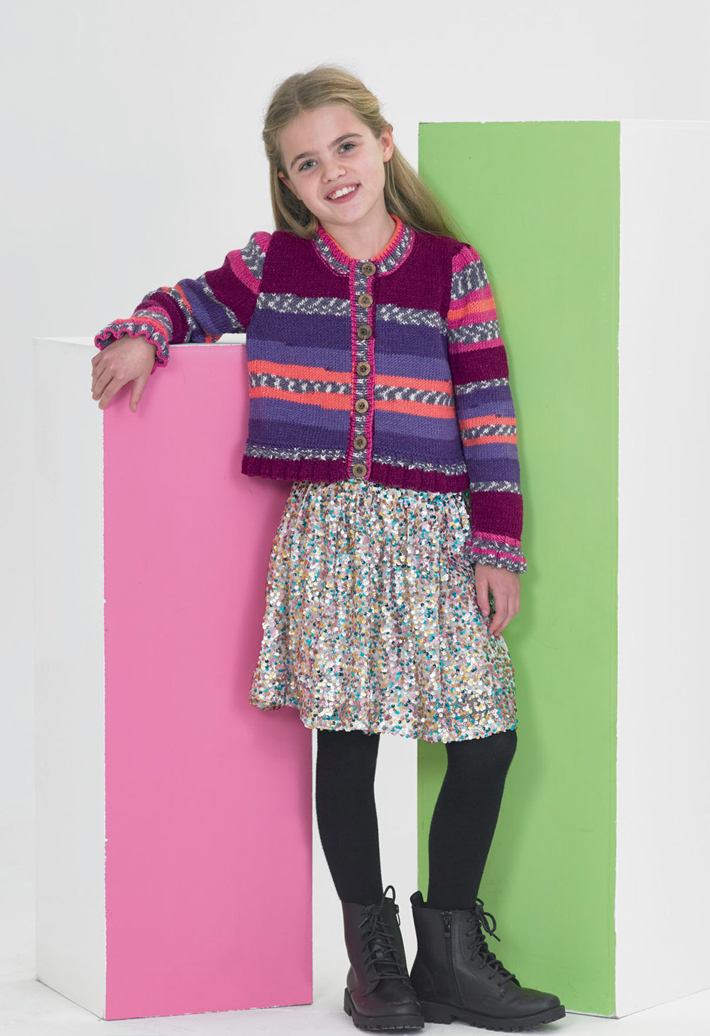 JAMES BRETT GIRLS DK CARDIGAN KNITTING PATTERN (JB829)